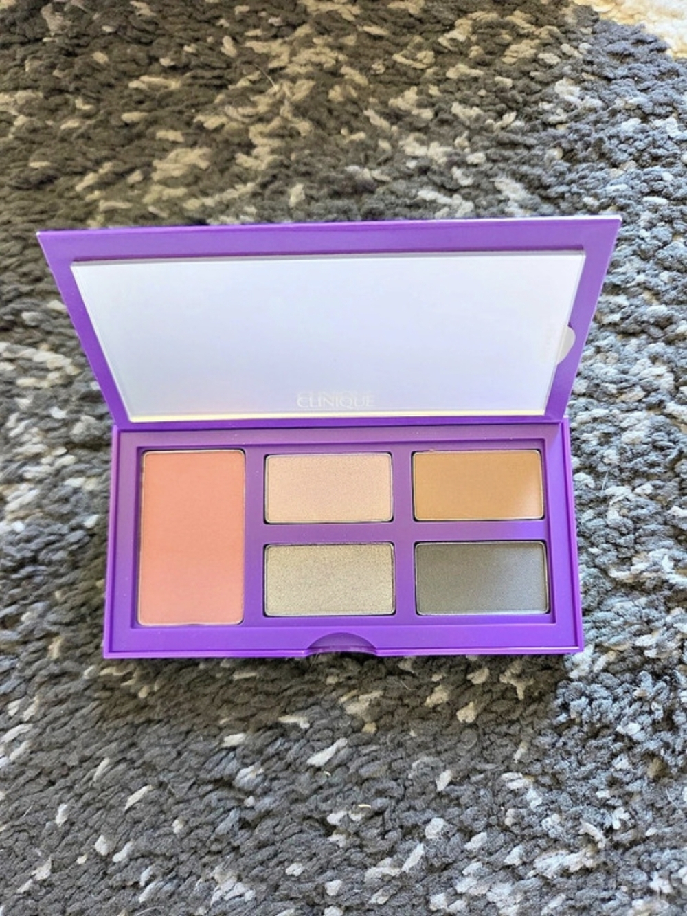 Clinique Limited Edition Eye & Cheek Palette Purple Cool Lilac Shimmer Matte